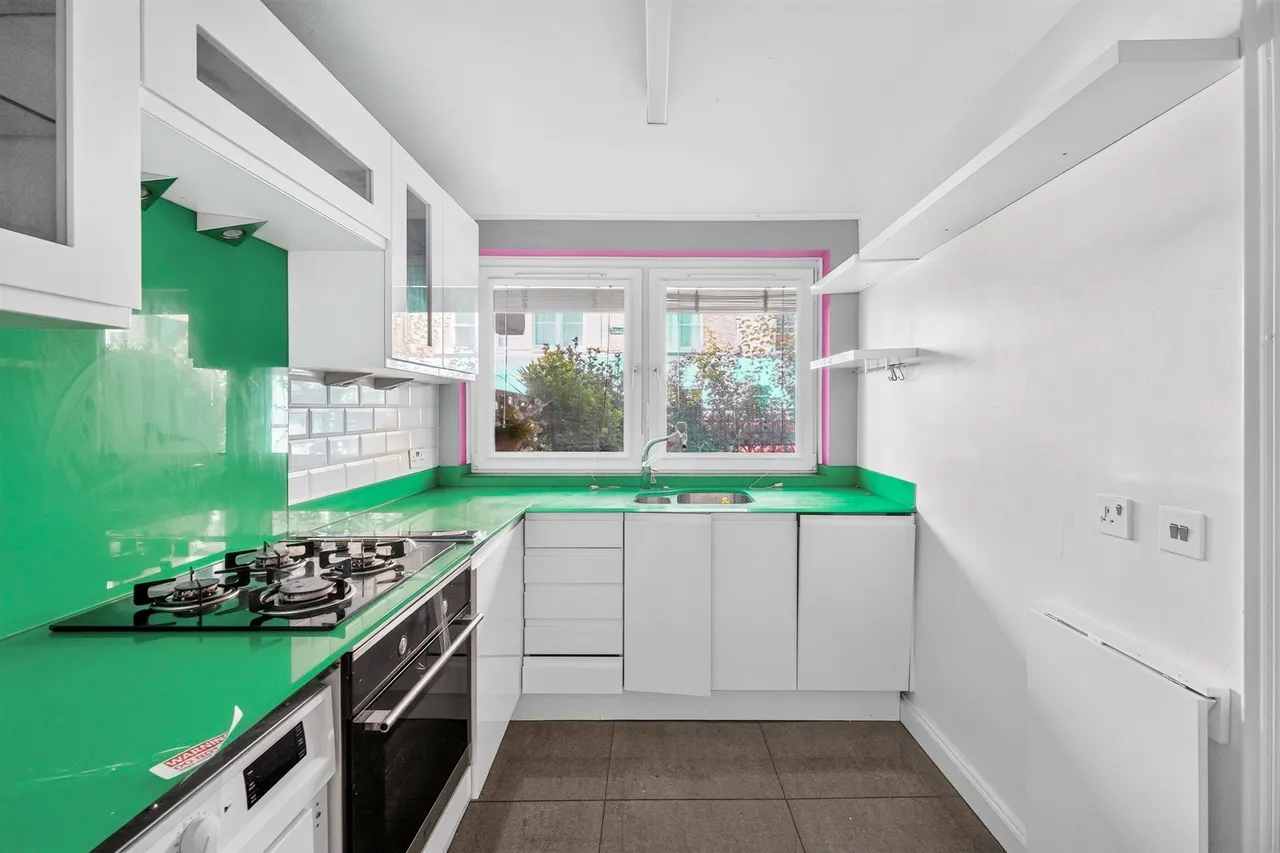 Greyhound Road, London, W6, photo 3