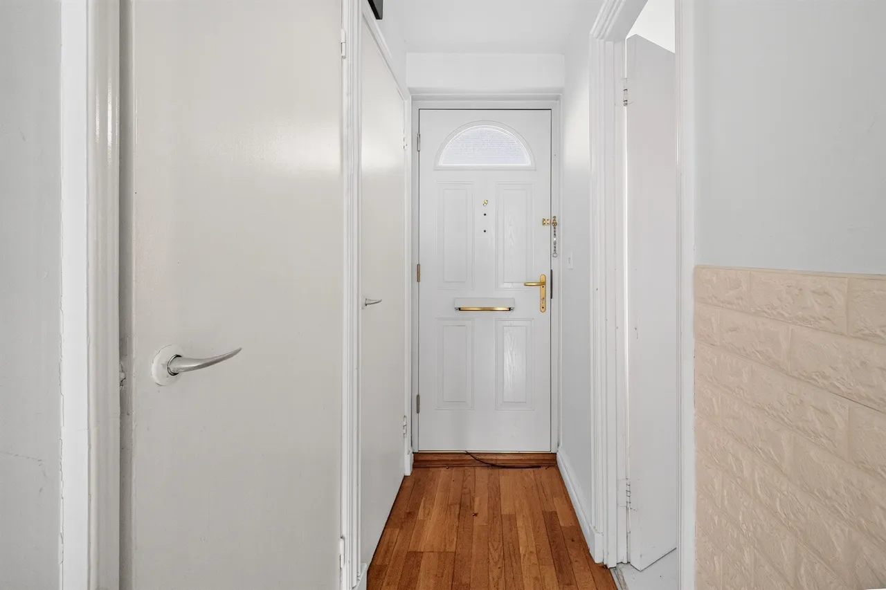 Greyhound Road, London, W6, photo 7