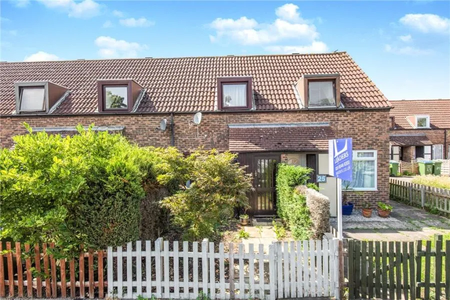 1 bed house for sale, Glebelands, West Molesey, KT8