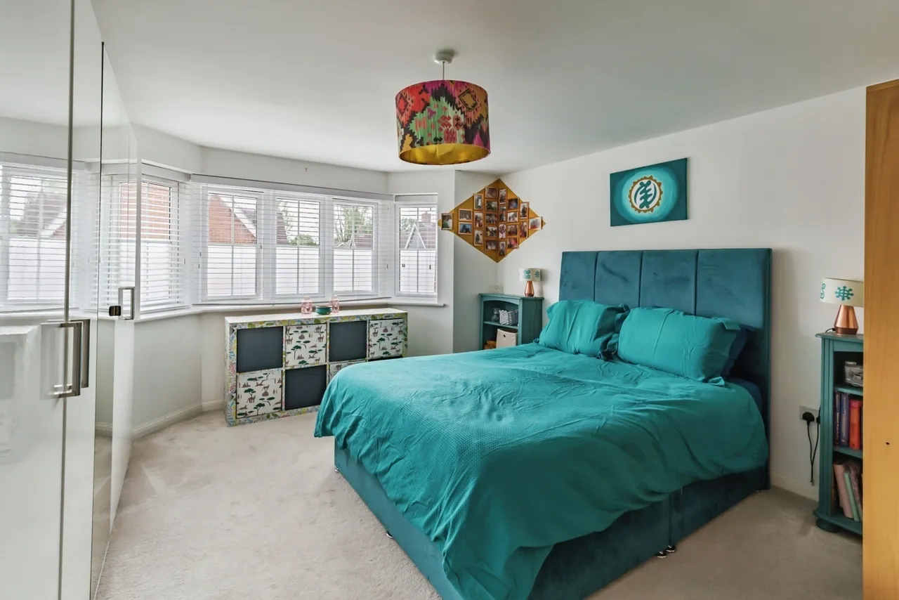 Charman Gardens, Ifield, RH11, photo 9