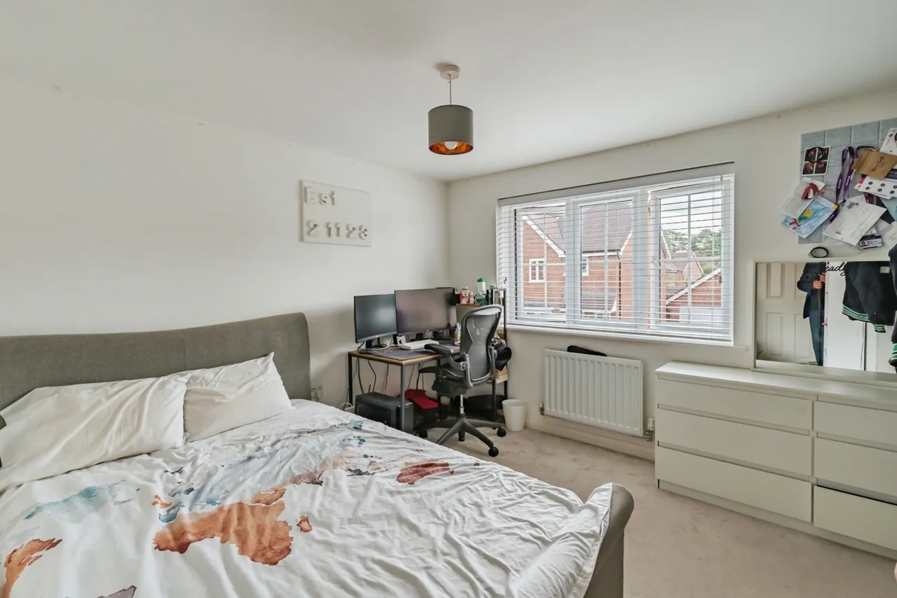 Charman Gardens, Ifield, RH11, photo 10