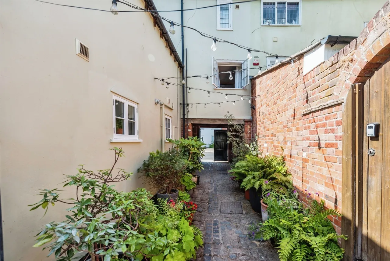 West St. Helen Street, Abingdon, OX14, photo 21