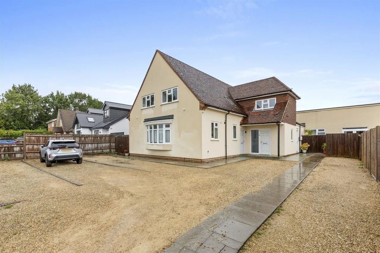 New Pond Road, Holmer Green, HP15, photo 15