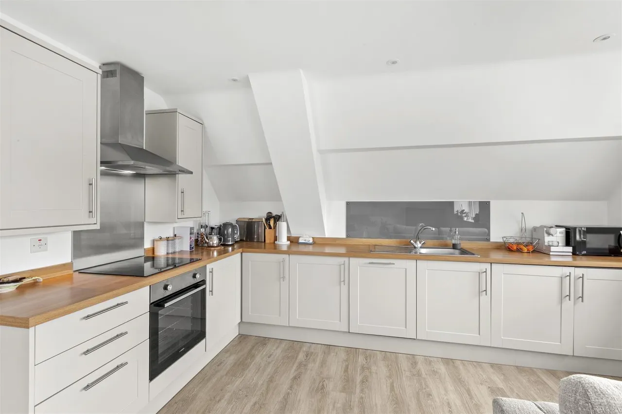 New Pond Road, Holmer Green, HP15, photo 11