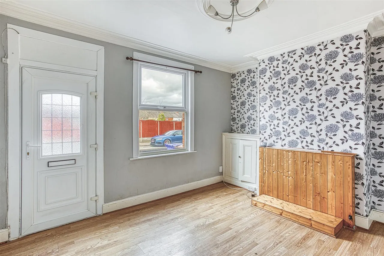 Woods Lane, Burton-On-Trent, photo 3