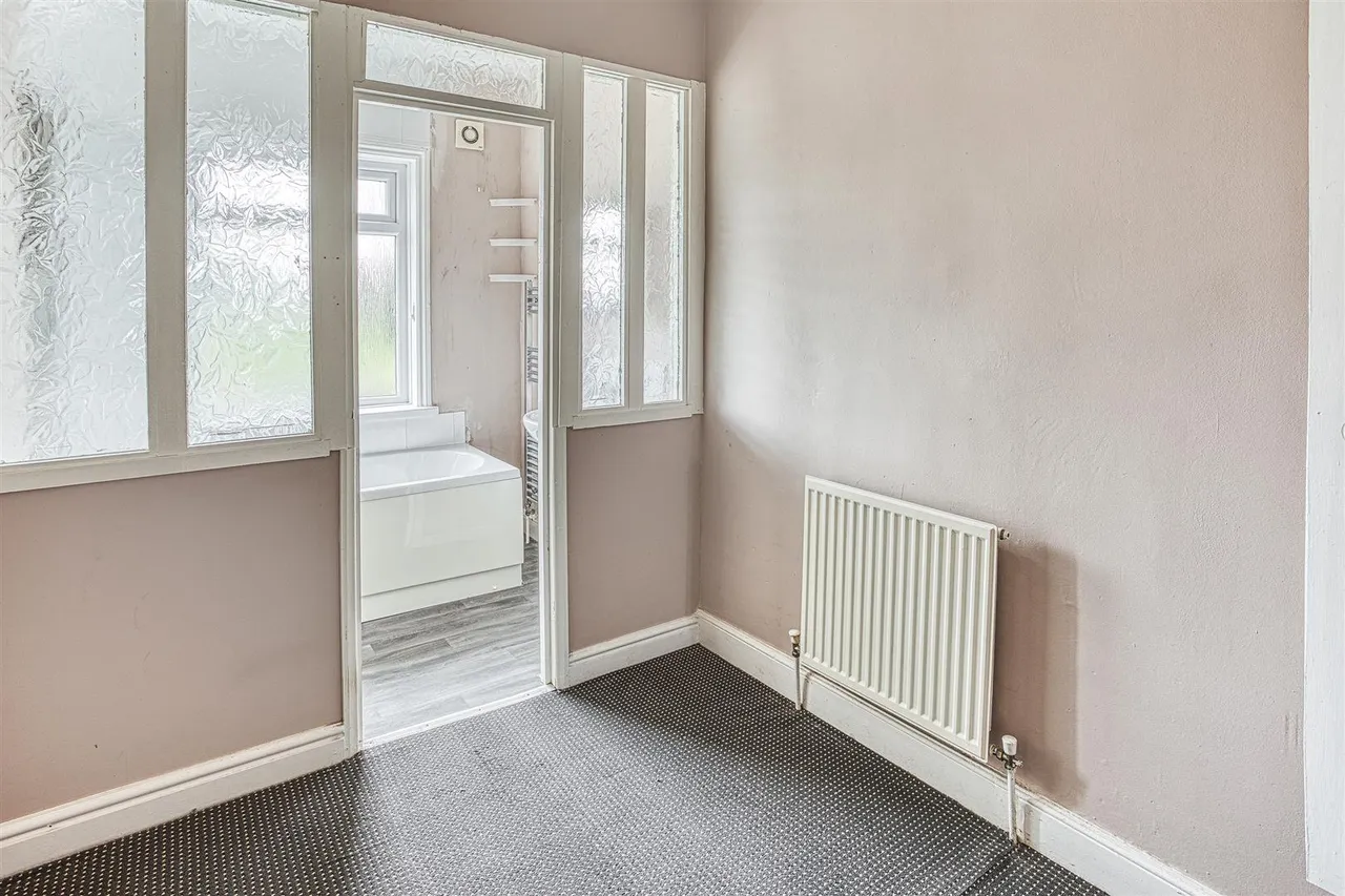 Woods Lane, Burton-On-Trent, photo 8