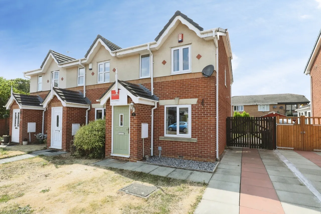 2 bed house for sale — Hughes Drive, Crewe, Cheshire, CW2