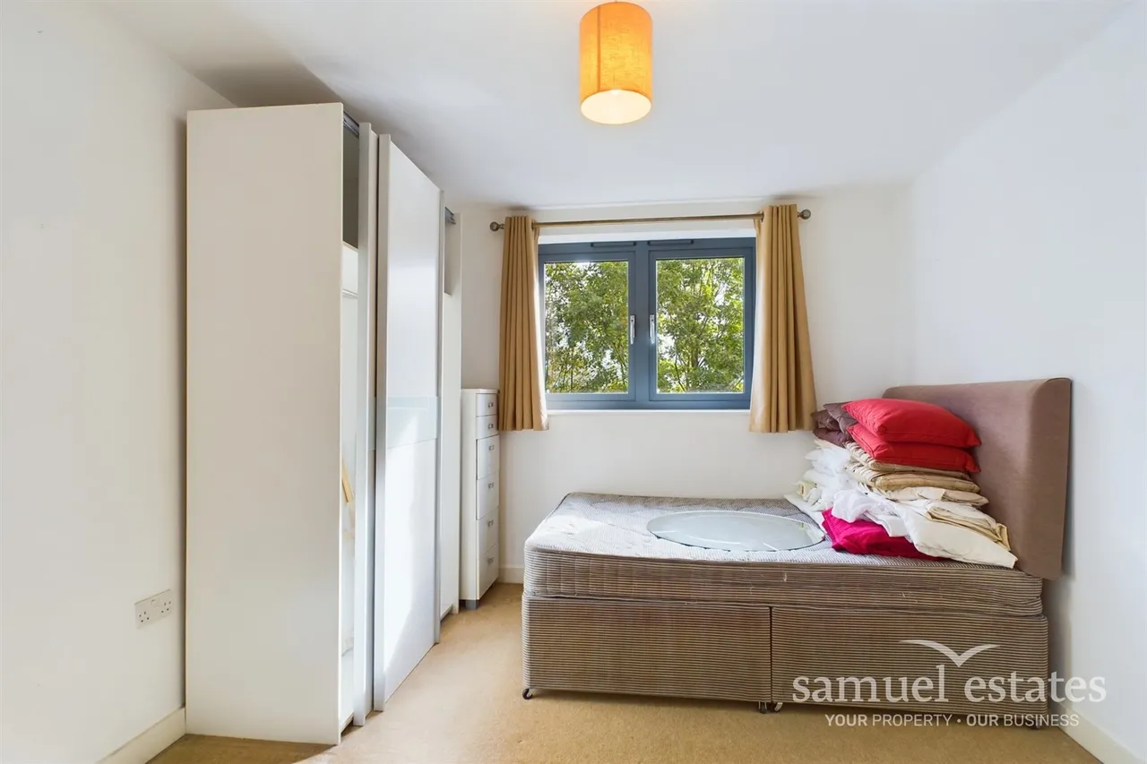 4 Chapter Way, London, SW19 2RZ, photo 9