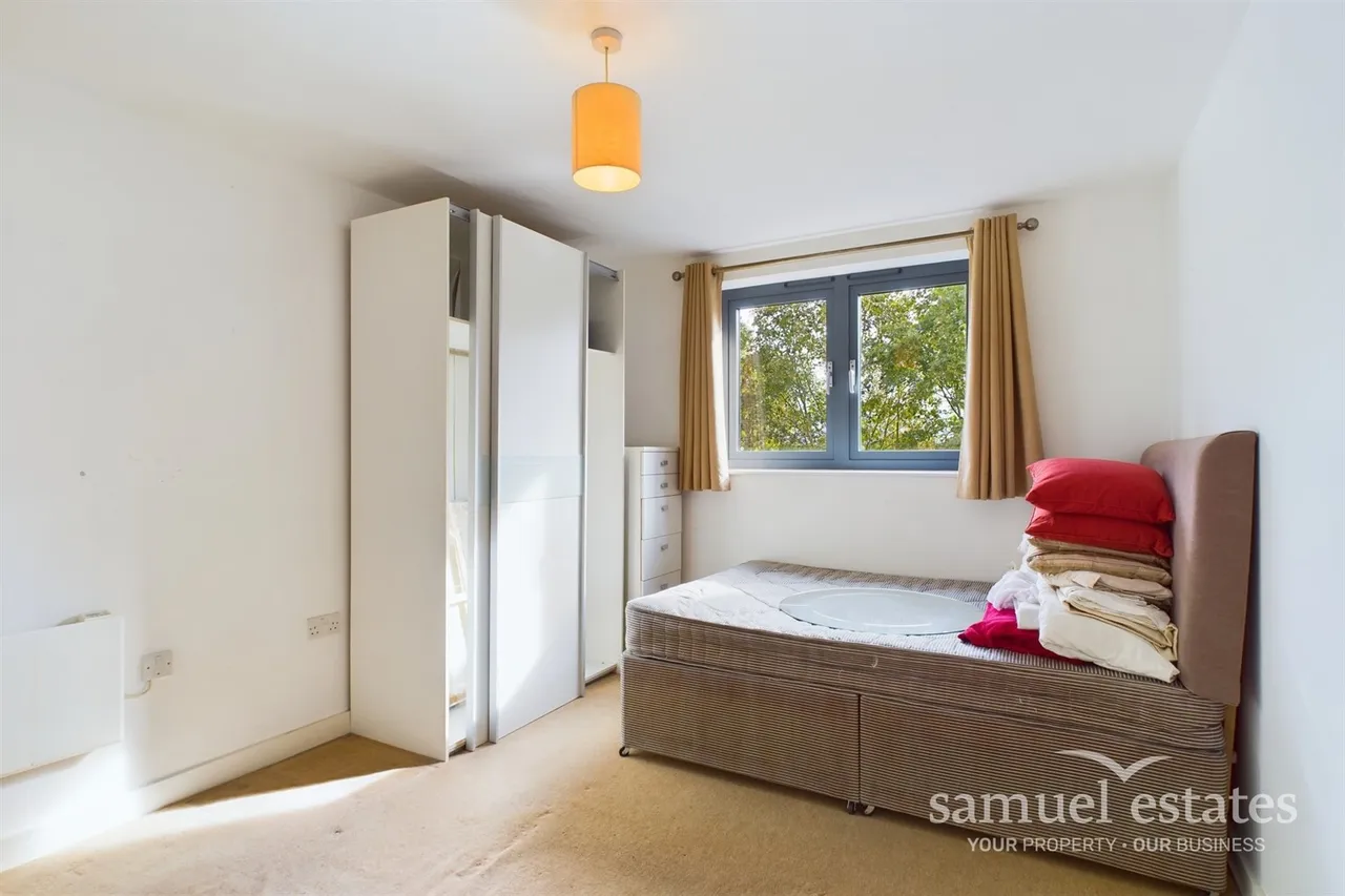4 Chapter Way, London, SW19 2RZ, photo 8