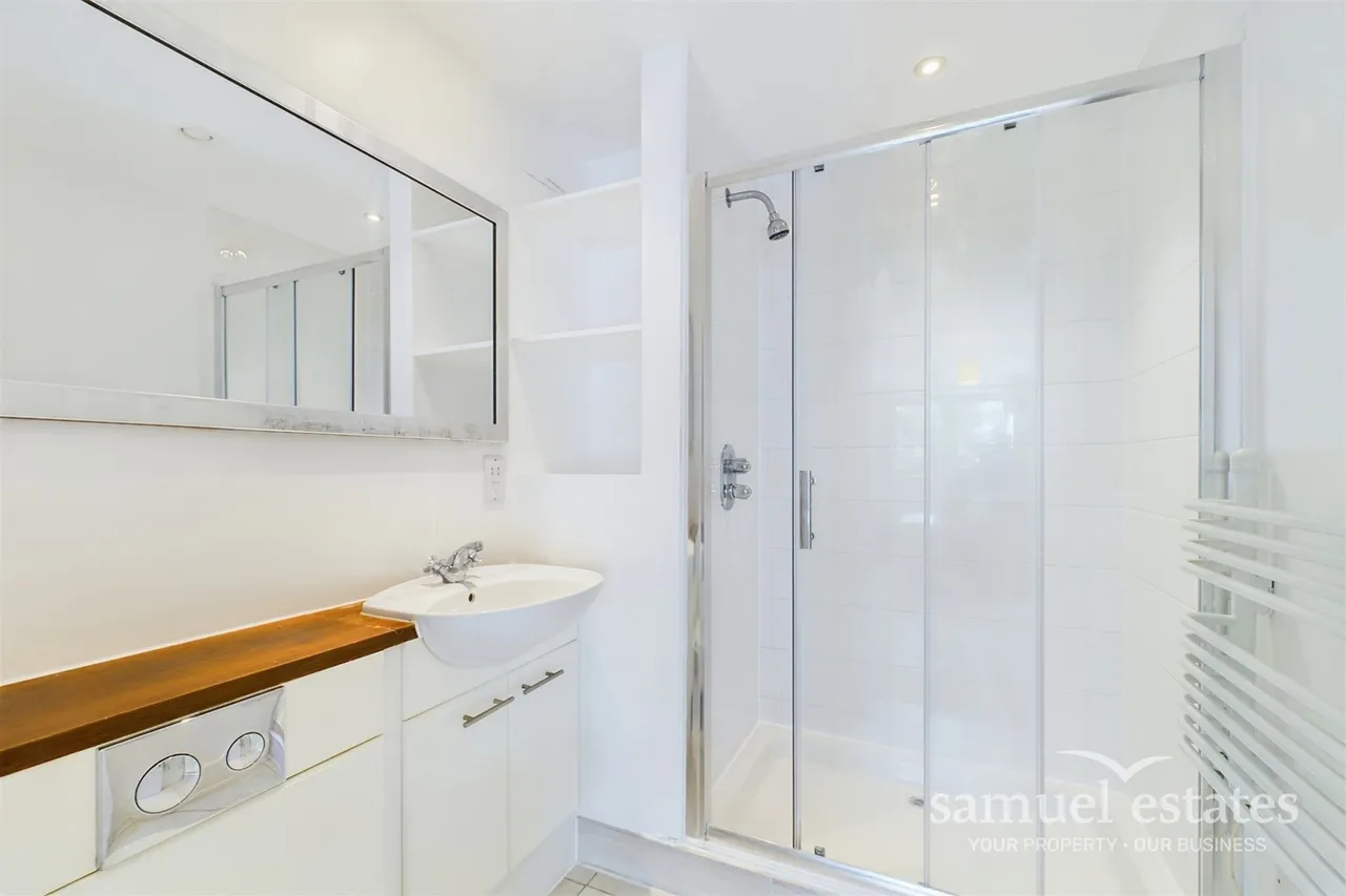 4 Chapter Way, London, SW19 2RZ, photo 11