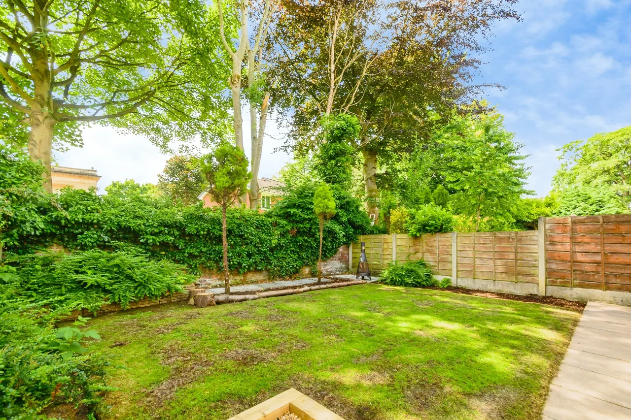 Beechfield Drive, Bury, BL9, photo 17