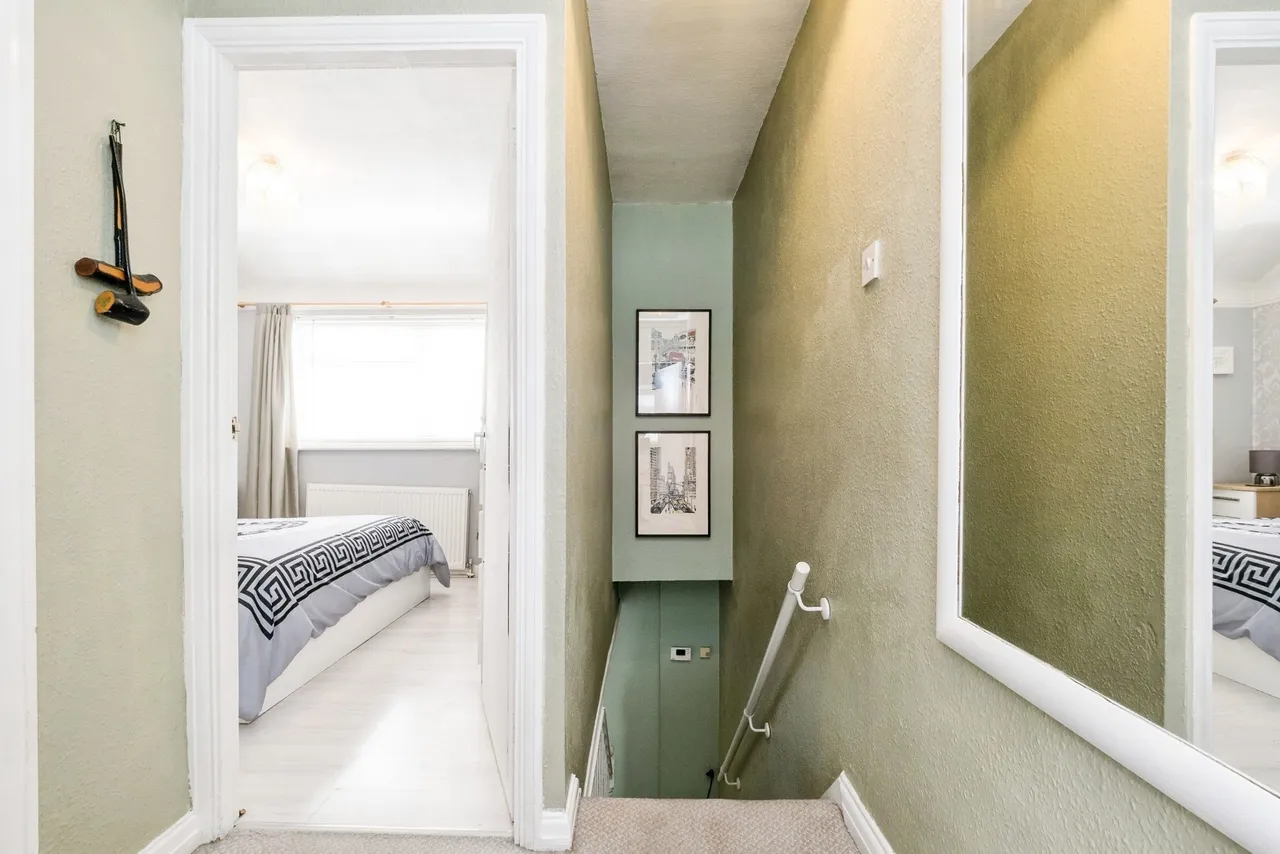 Third Avenue, Dagenham, RM10, photo 15