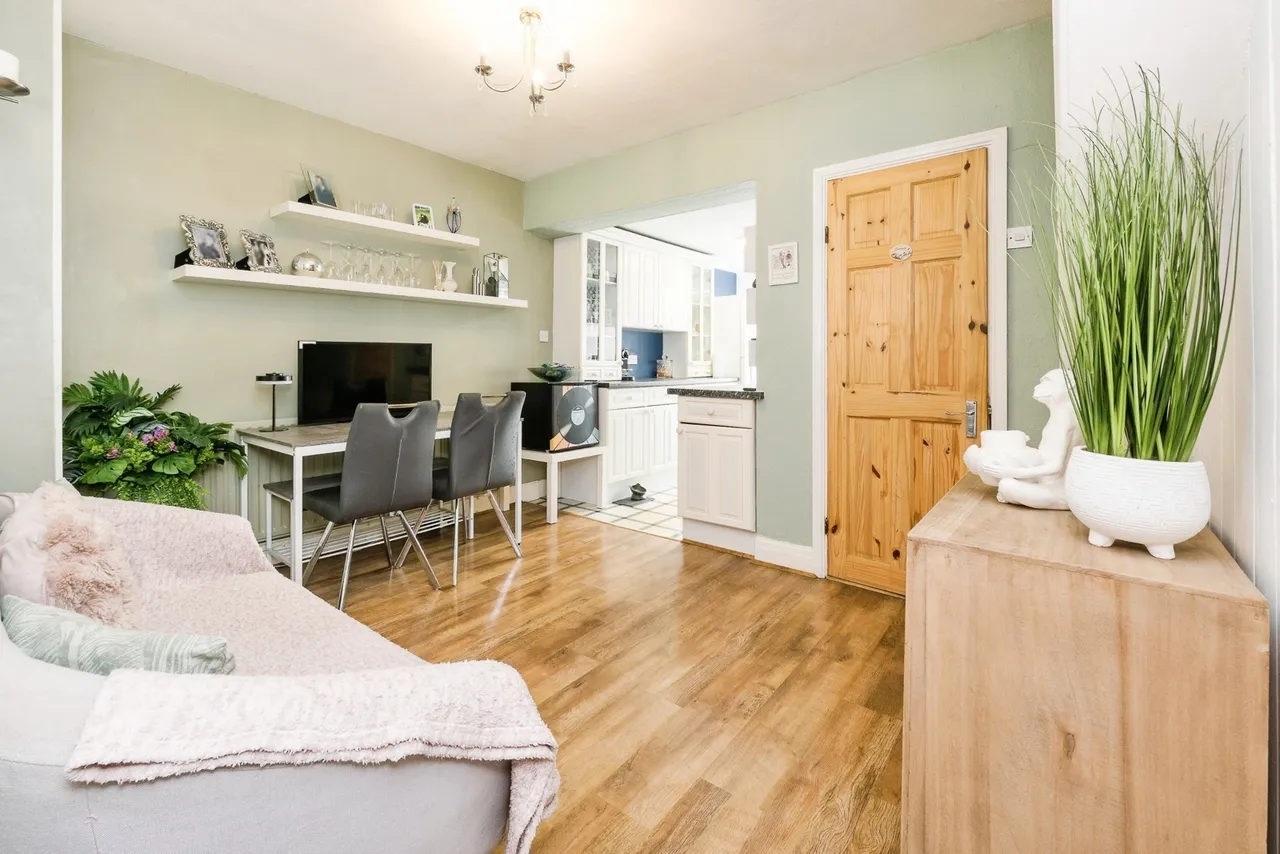 Third Avenue, Dagenham, RM10, photo 8