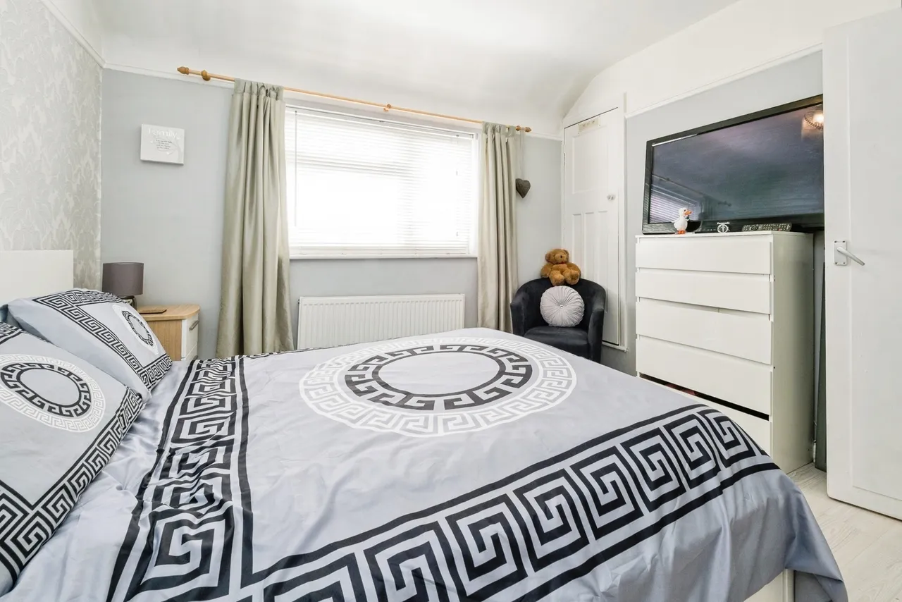 Third Avenue, Dagenham, RM10, photo 17