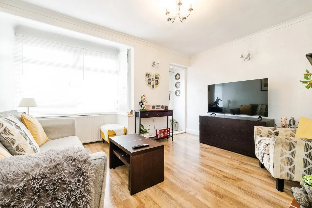 Third Avenue, Dagenham, RM10, photo 12