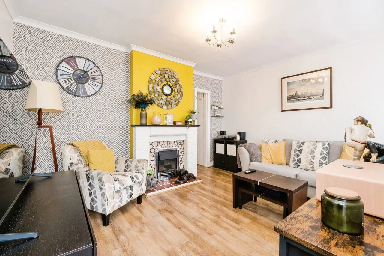 Third Avenue, Dagenham, RM10, photo 13