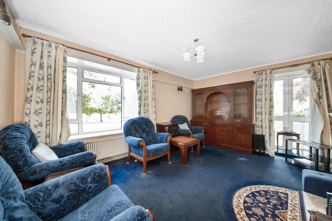 Strongbow Crescent, Eltham, SE9 1DP, photo 3