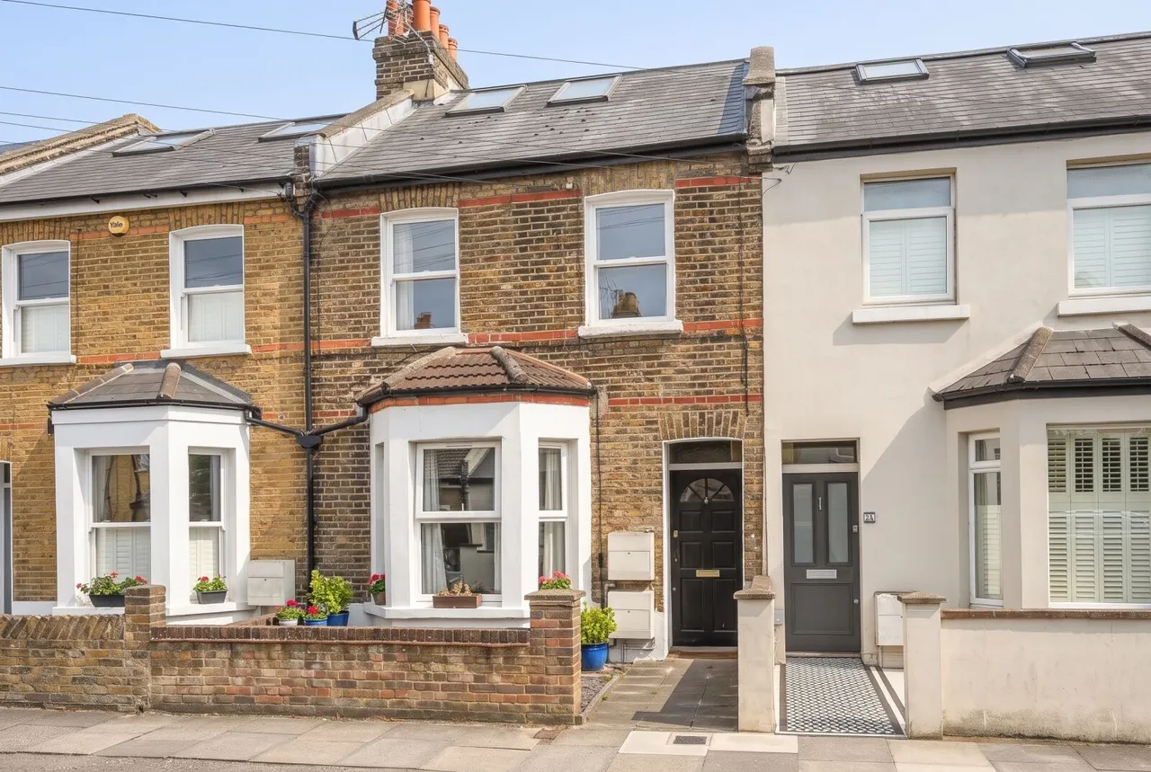 2 bed flat for sale, Dryden Road, Wimbledon, SW19