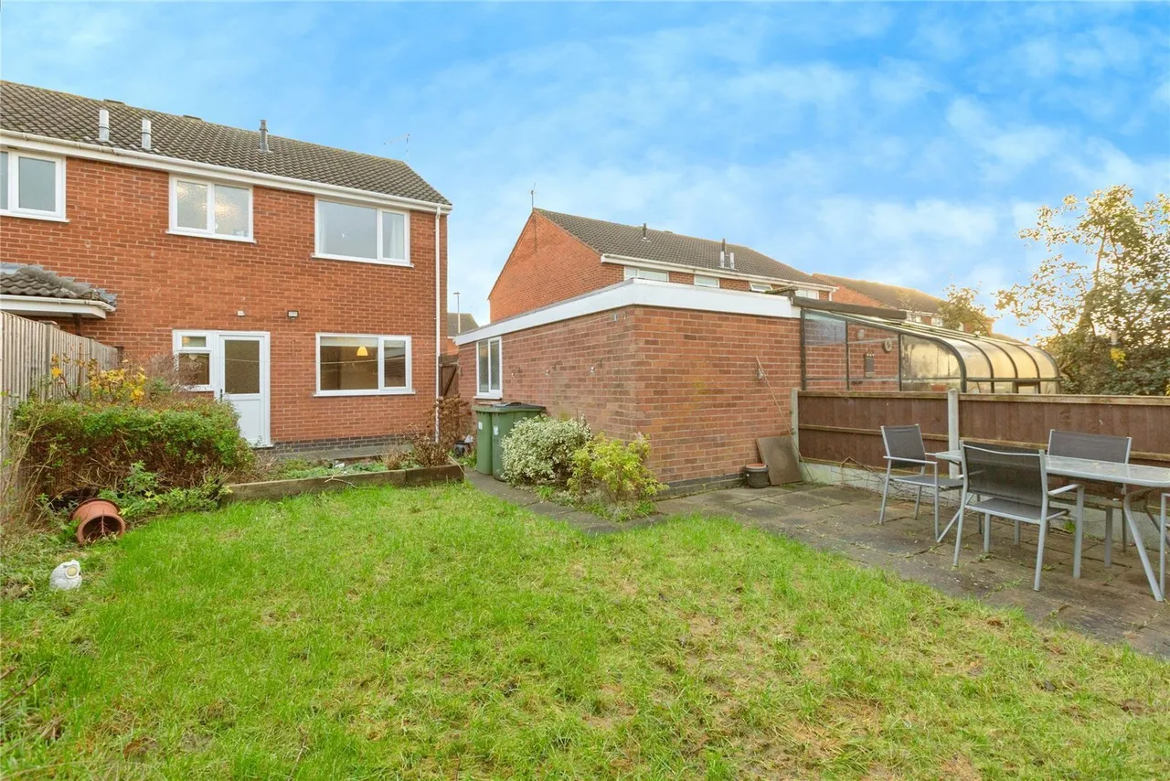 Gurney Crescent, Littlethorpe, LE19, photo 12