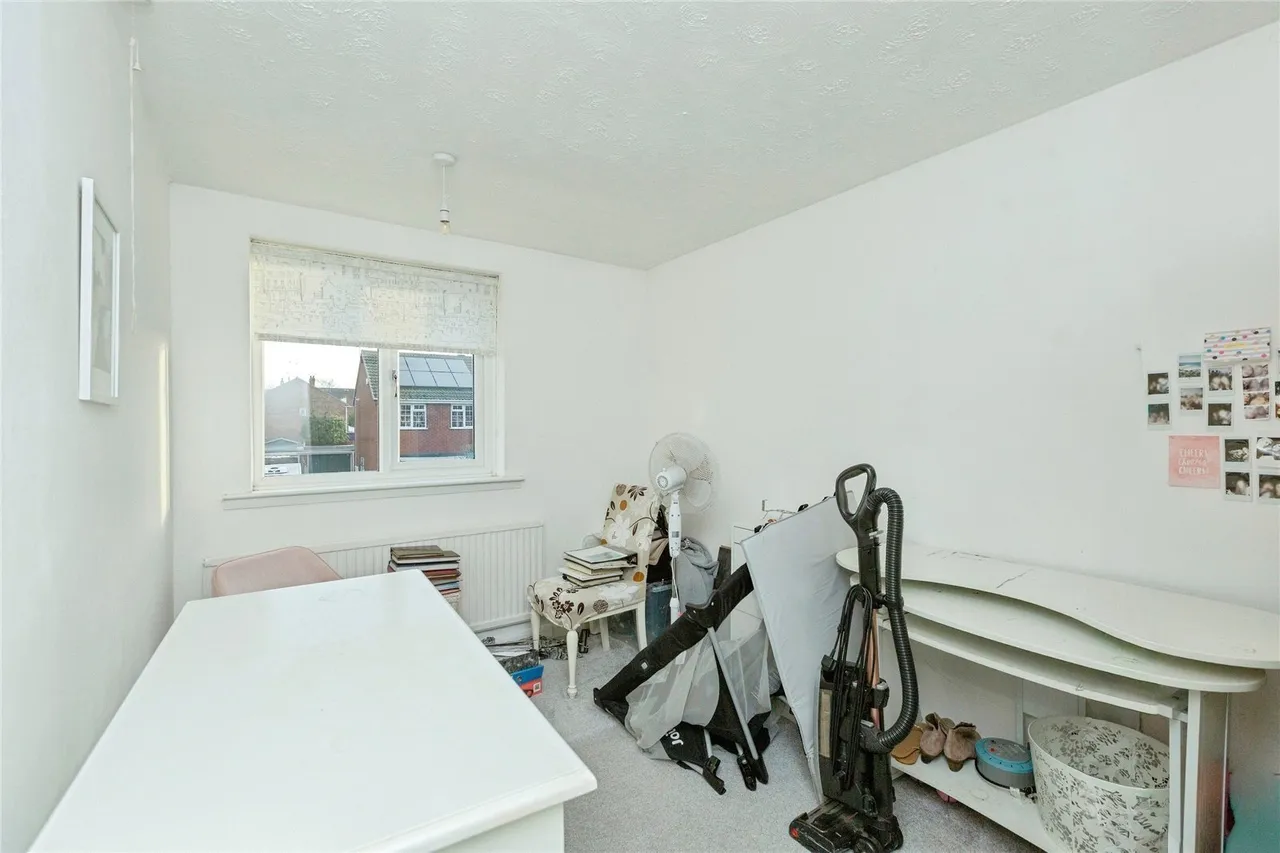 Gurney Crescent, Littlethorpe, LE19, photo 9