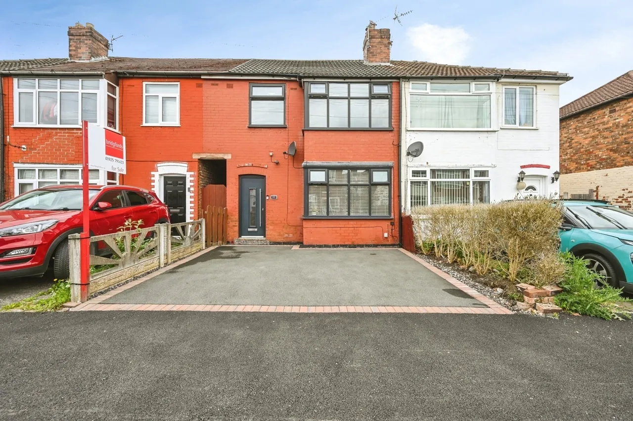 3 bed house for sale — Lostock Avenue, Warrington, Cheshire, WA5
