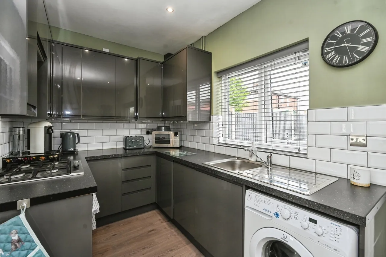 Lostock Avenue, Warrington, Cheshire, WA5, photo 6