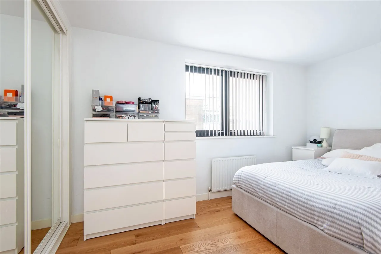 Westferry Road, London, E14, photo 9