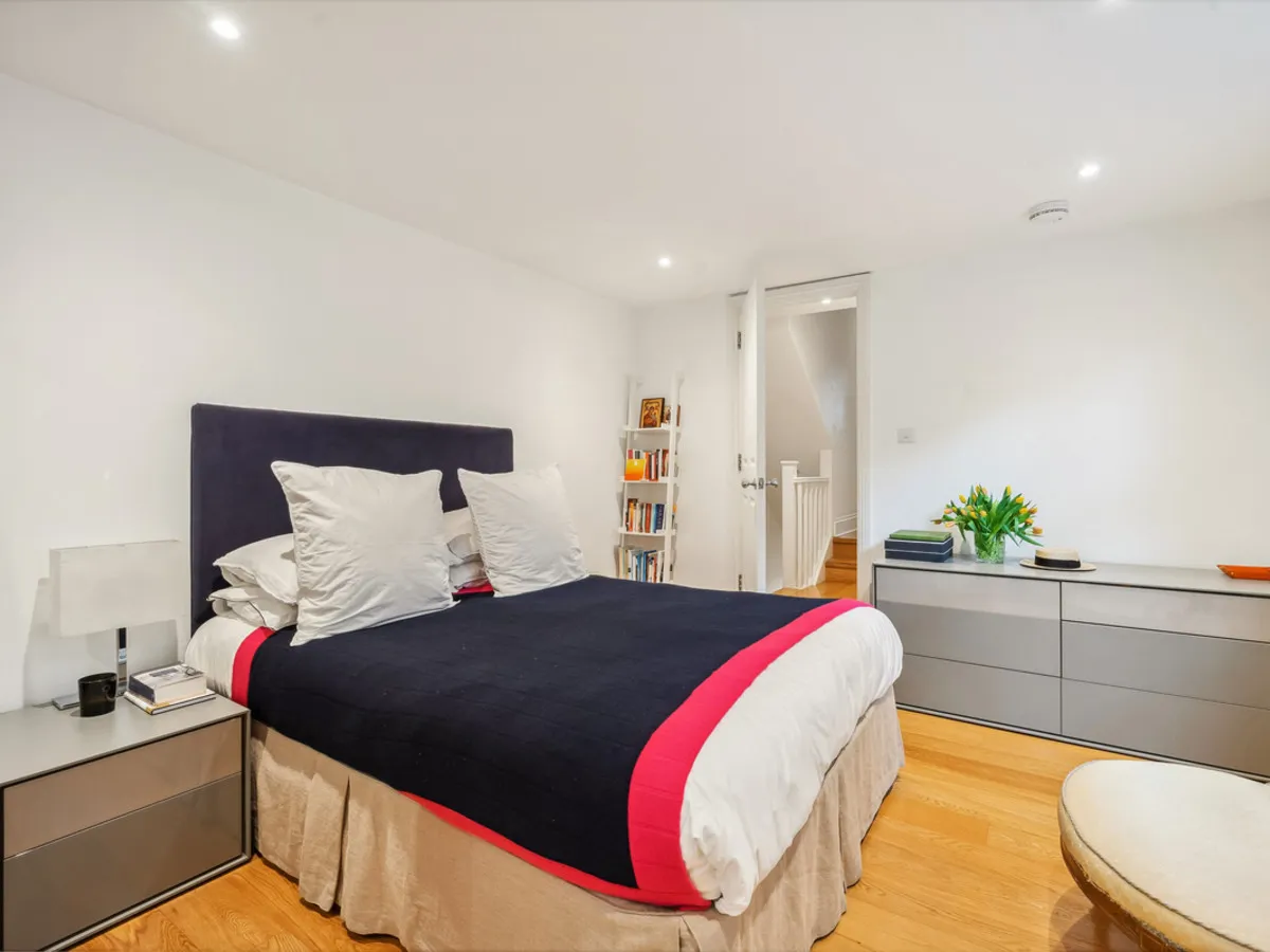 Blythe Road, London, W14, photo 12