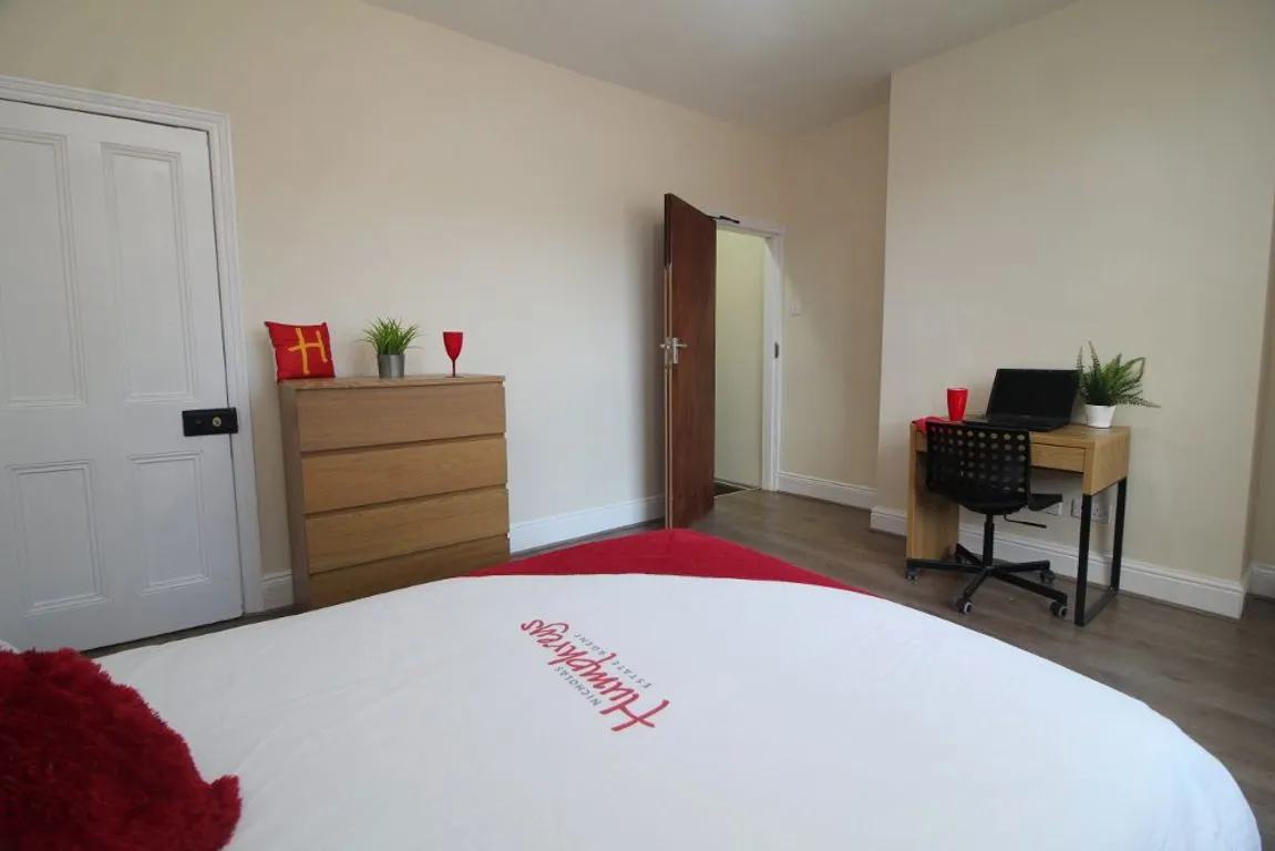 Filey Street, S10, photo 4