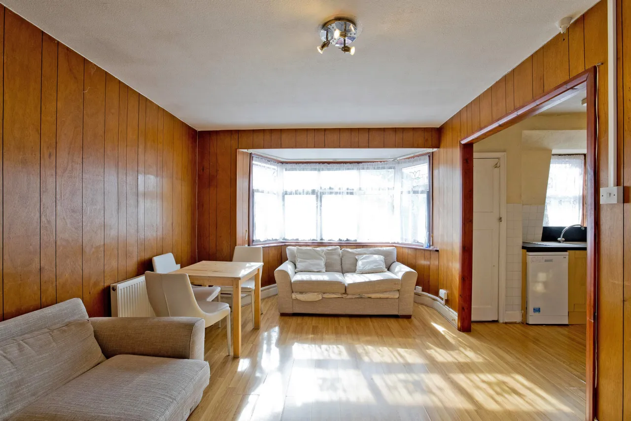 Winchmore Hill Road, London, N14 6AR, photo 4