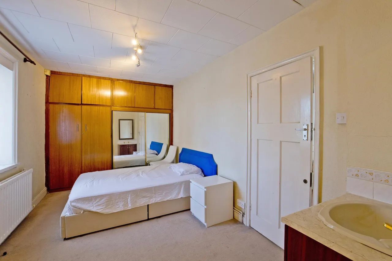 Winchmore Hill Road, London, N14 6AR, photo 9