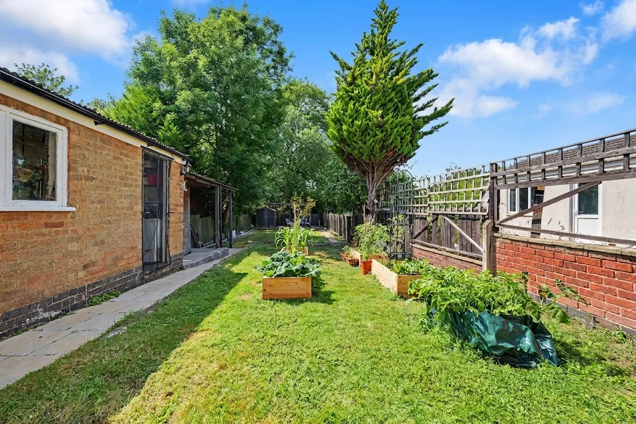 Staplehurst Avenue, Leicester, LE3, photo 9