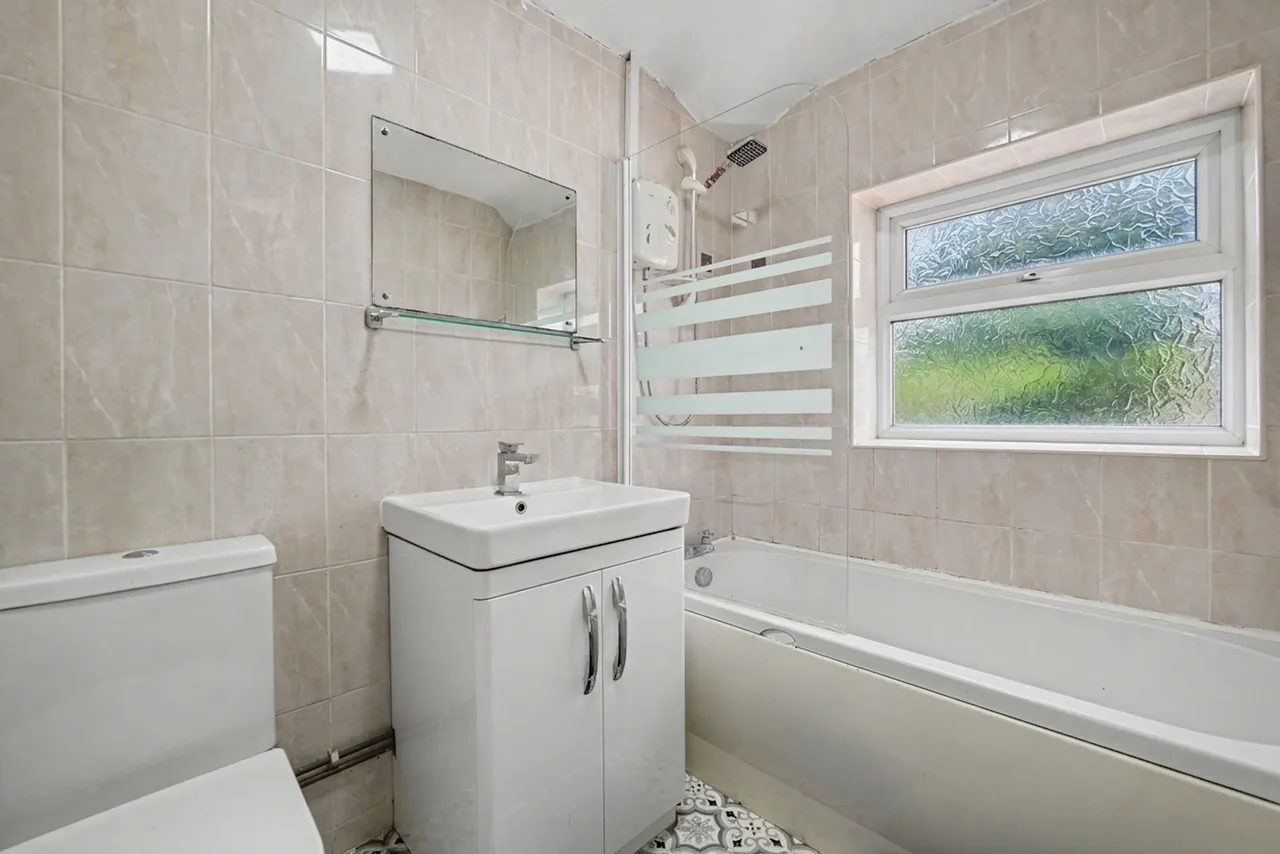 Staplehurst Avenue, Leicester, LE3, photo 8