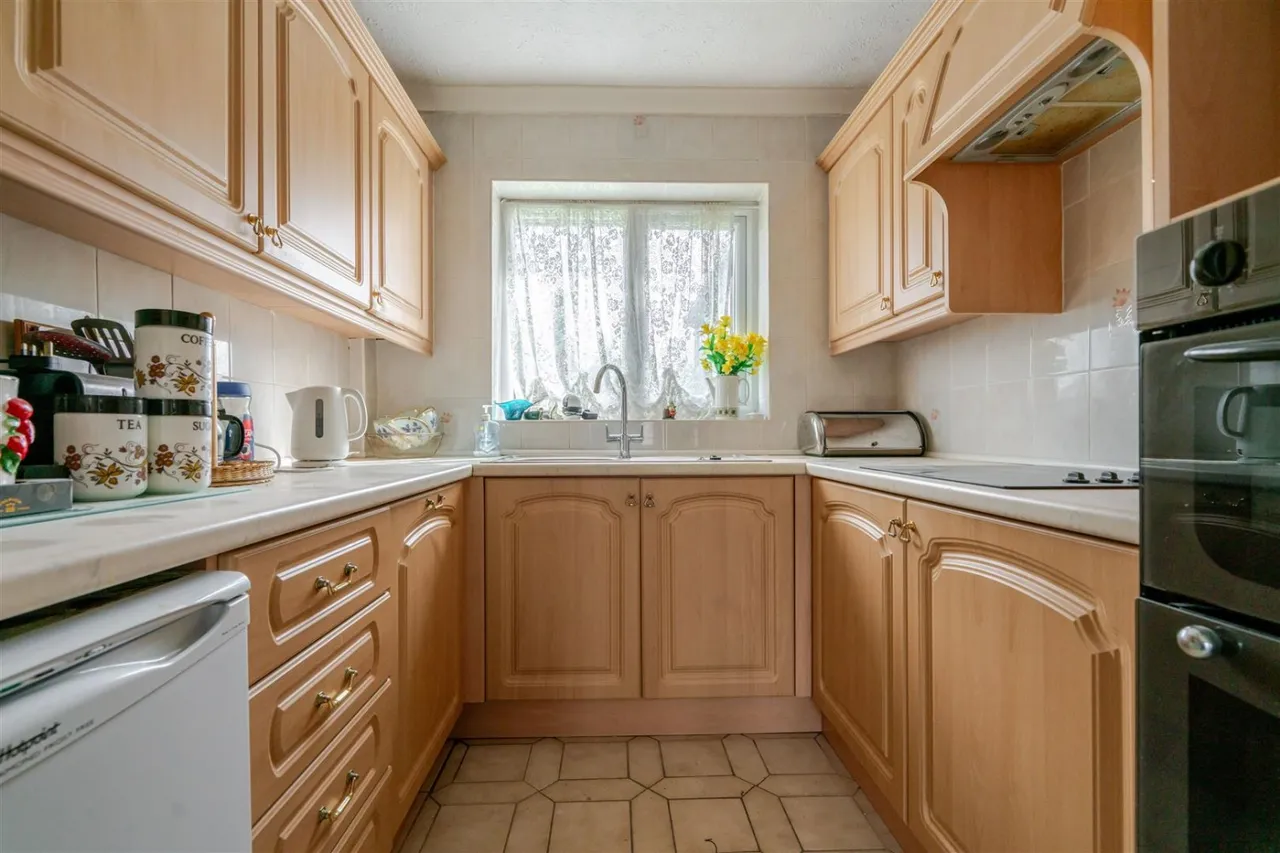 Grove Hill, Worsley, M28, photo 8