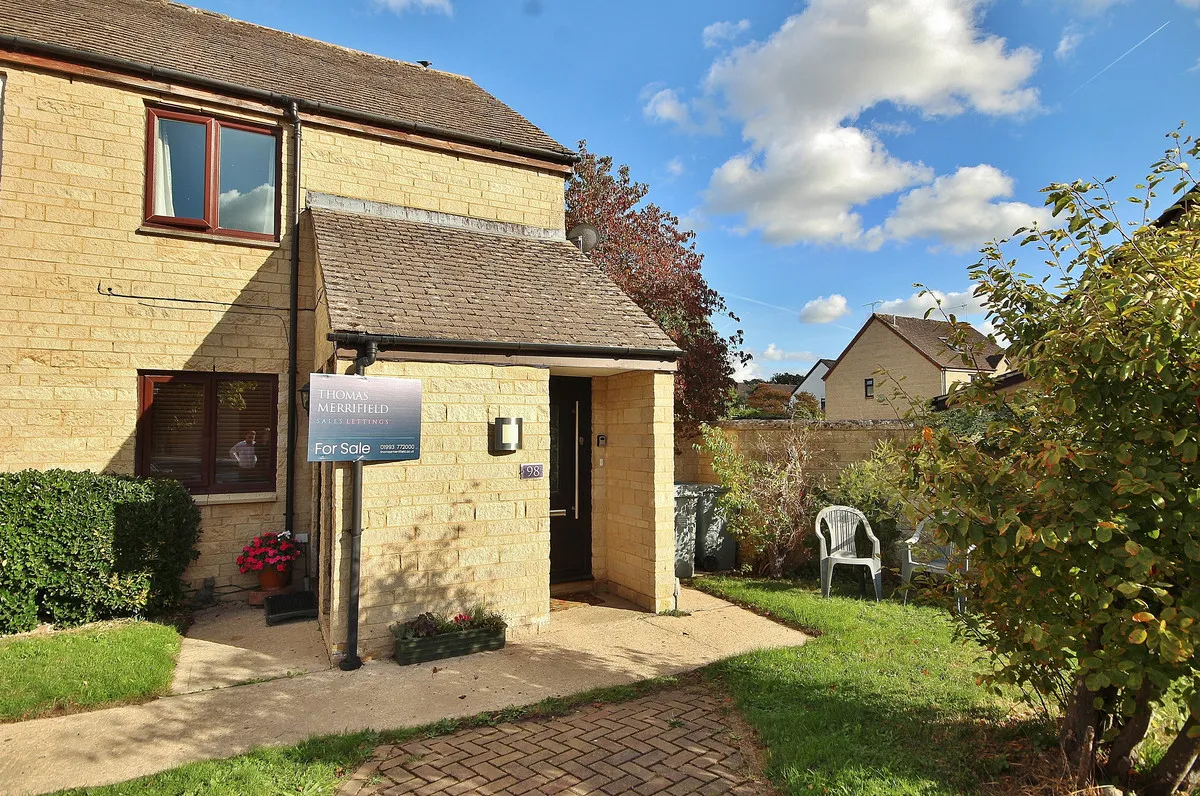 1 bed flat for sale, Manor Road, Witney