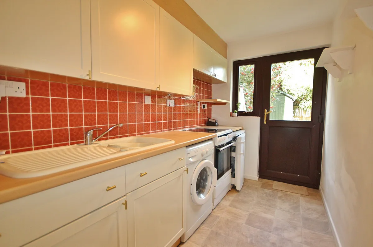 Manor Road, Witney, photo 6