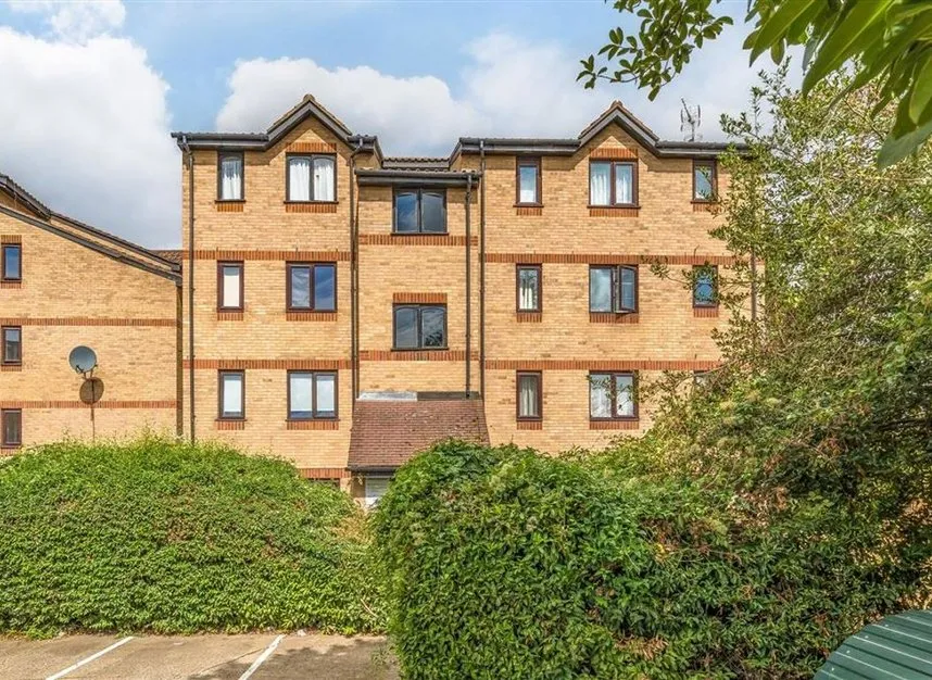 flat for sale — Myers Lane, New Cross, SE14