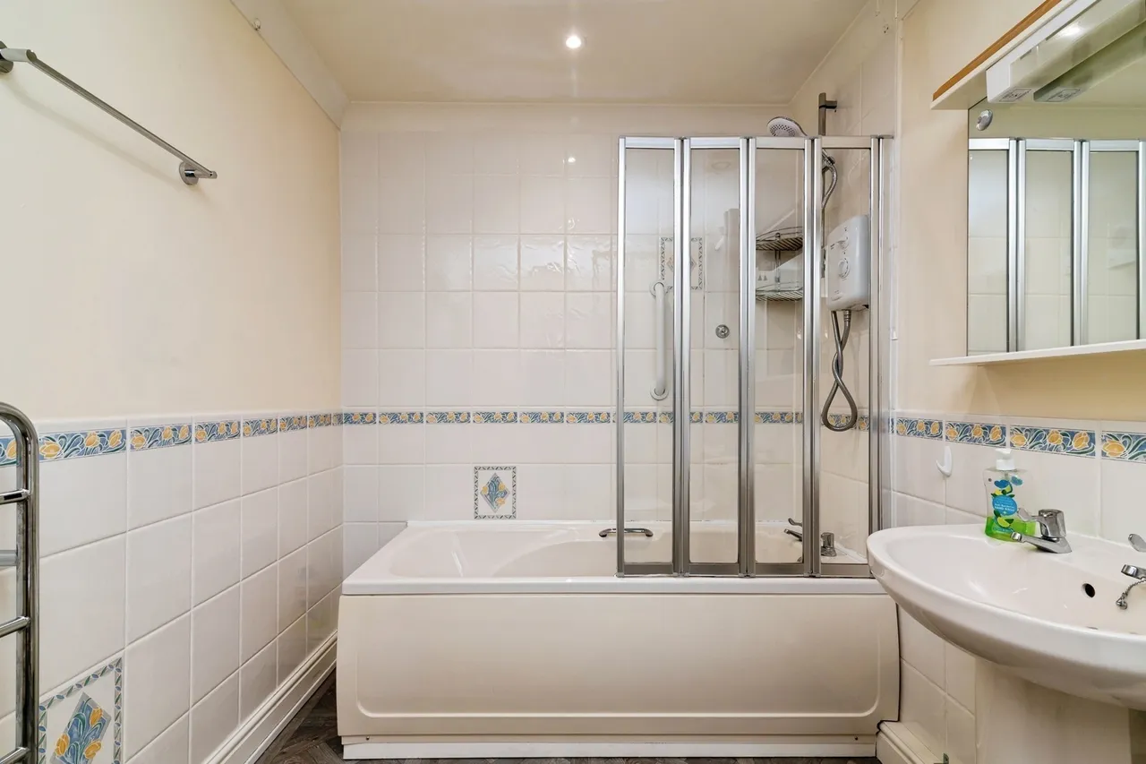 Shelford Road, Radcliffe-on-Trent, NG12, photo 11