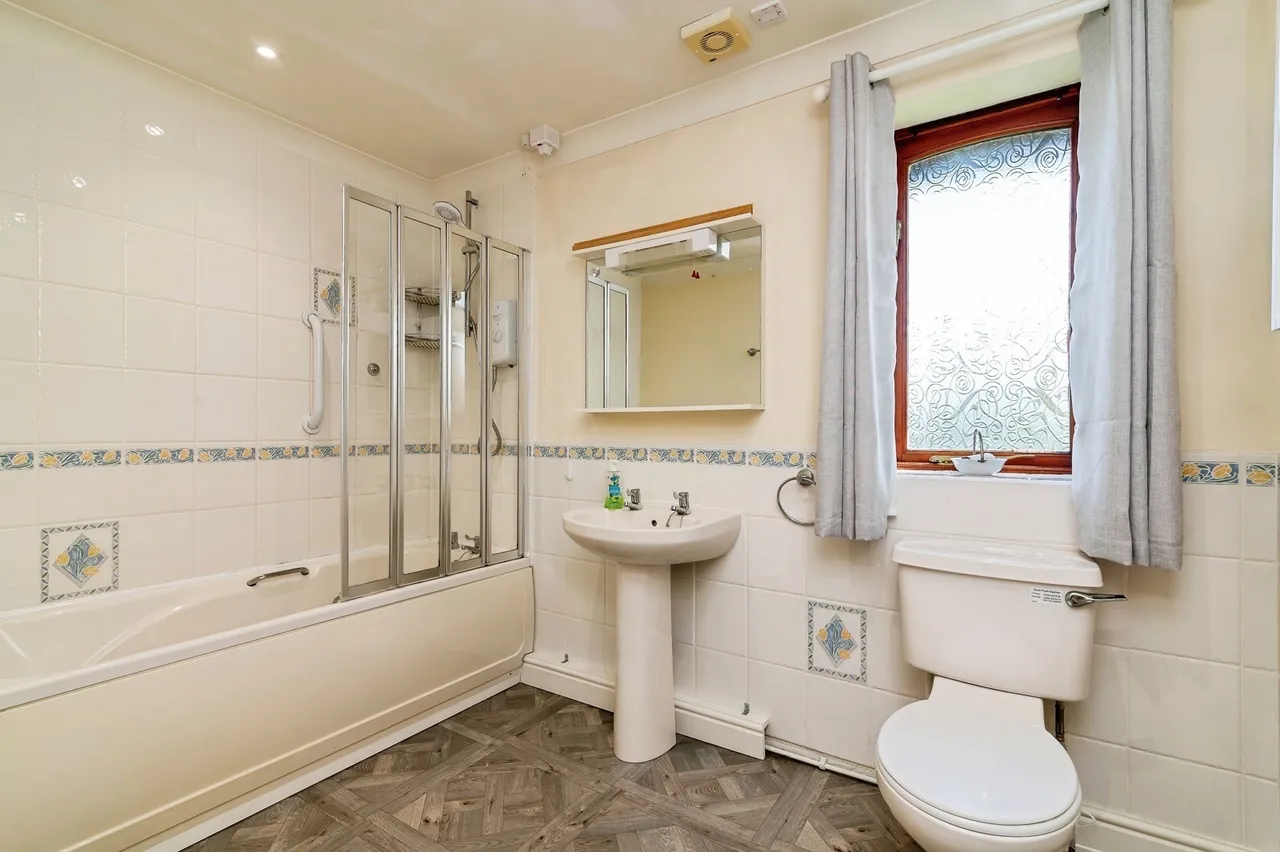 Shelford Road, Radcliffe-on-Trent, NG12, photo 4