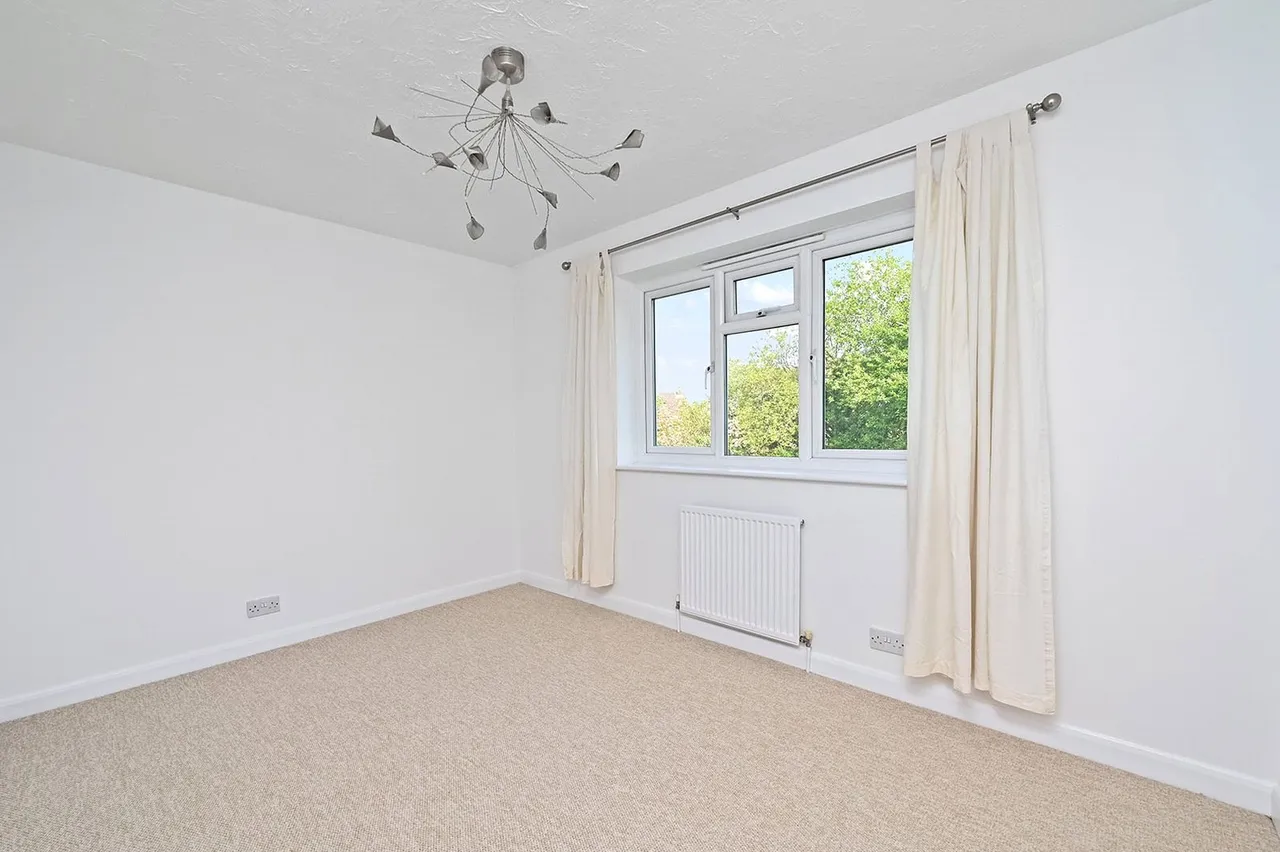 The Topiary, Farnborough, Hampshire, GU14 0RA, photo 10