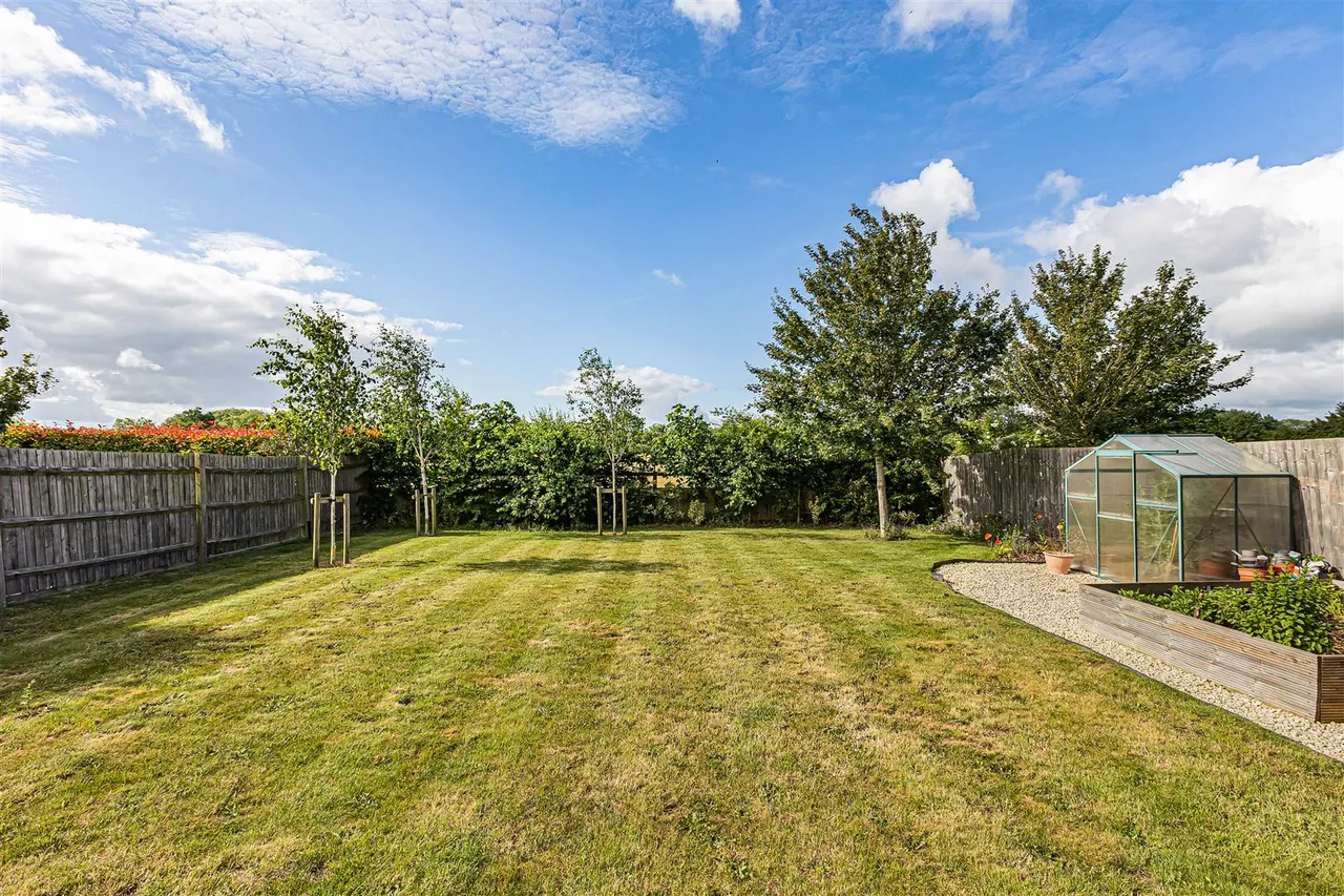Vespasian Way, Bicester, photo 6