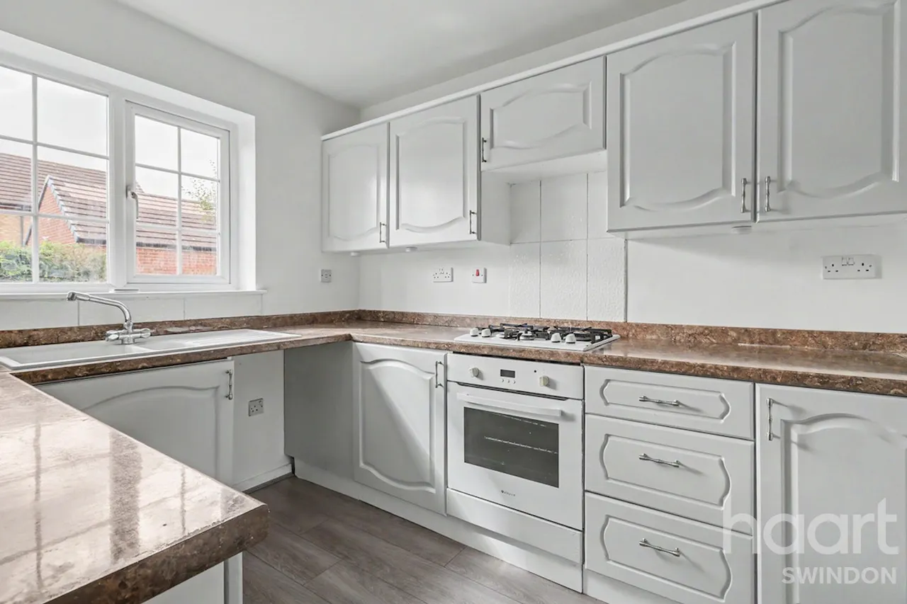 Webbs Wood, Swindon, SN5, photo 2