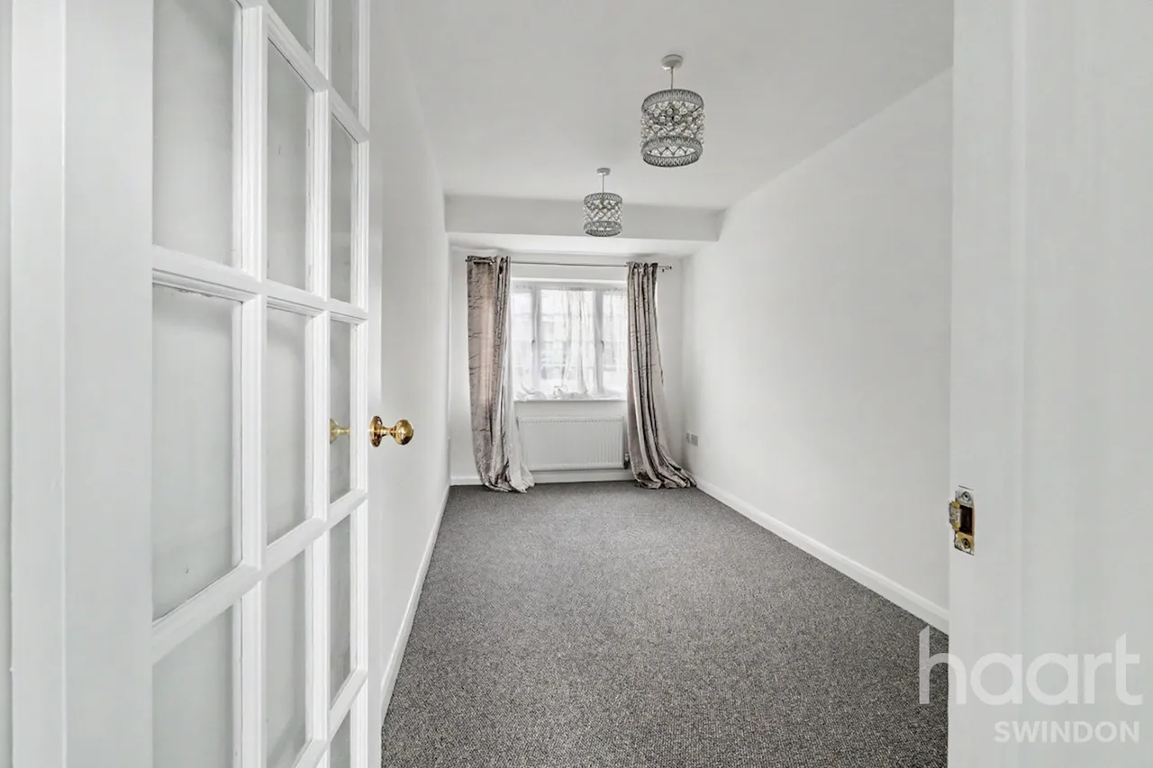 Webbs Wood, Swindon, SN5, photo 8