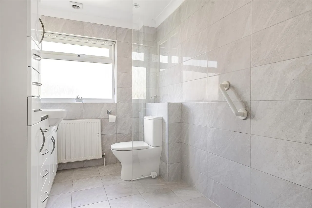 Sherwood Close, Launton, photo 6