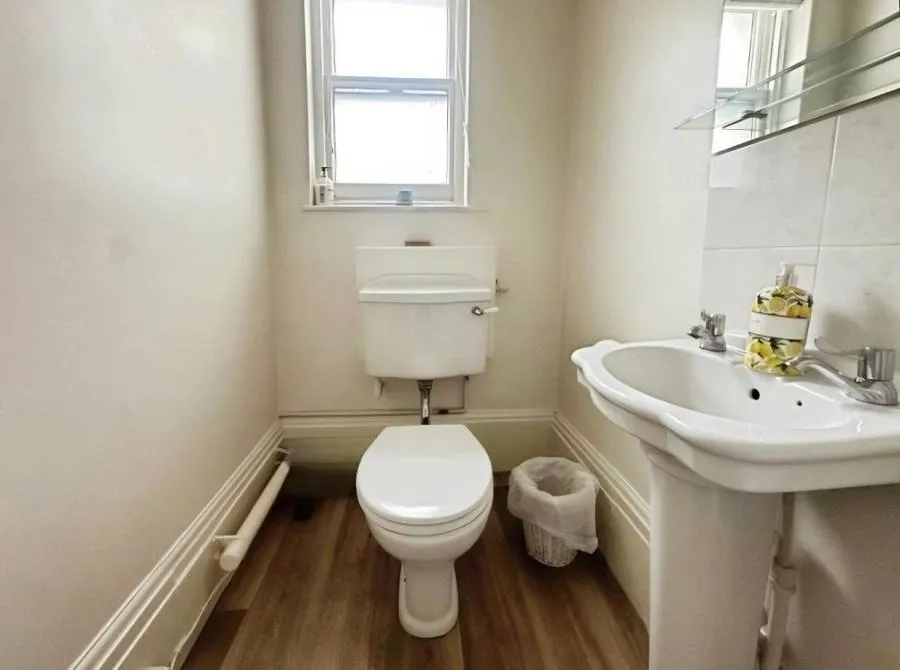 Wokingham Road, Crowthorne, RG45, photo 6