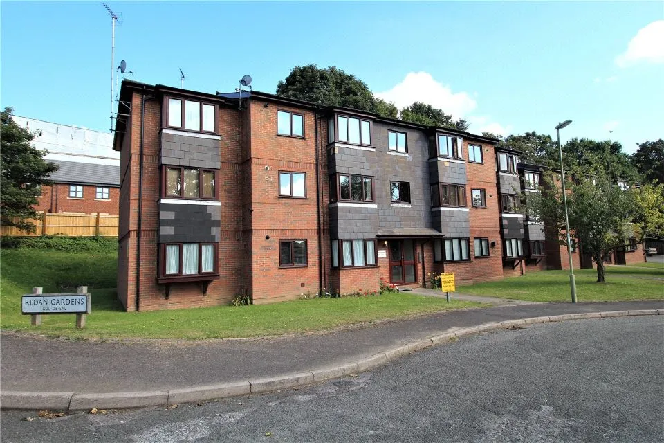 1 bed flat to rent — Redan Gardens, Aldershot, Hampshire, GU12 4SH