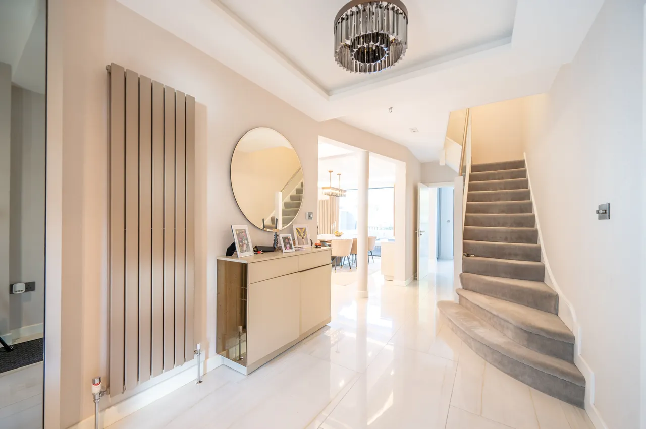 38 Helena Road, London, photo 8
