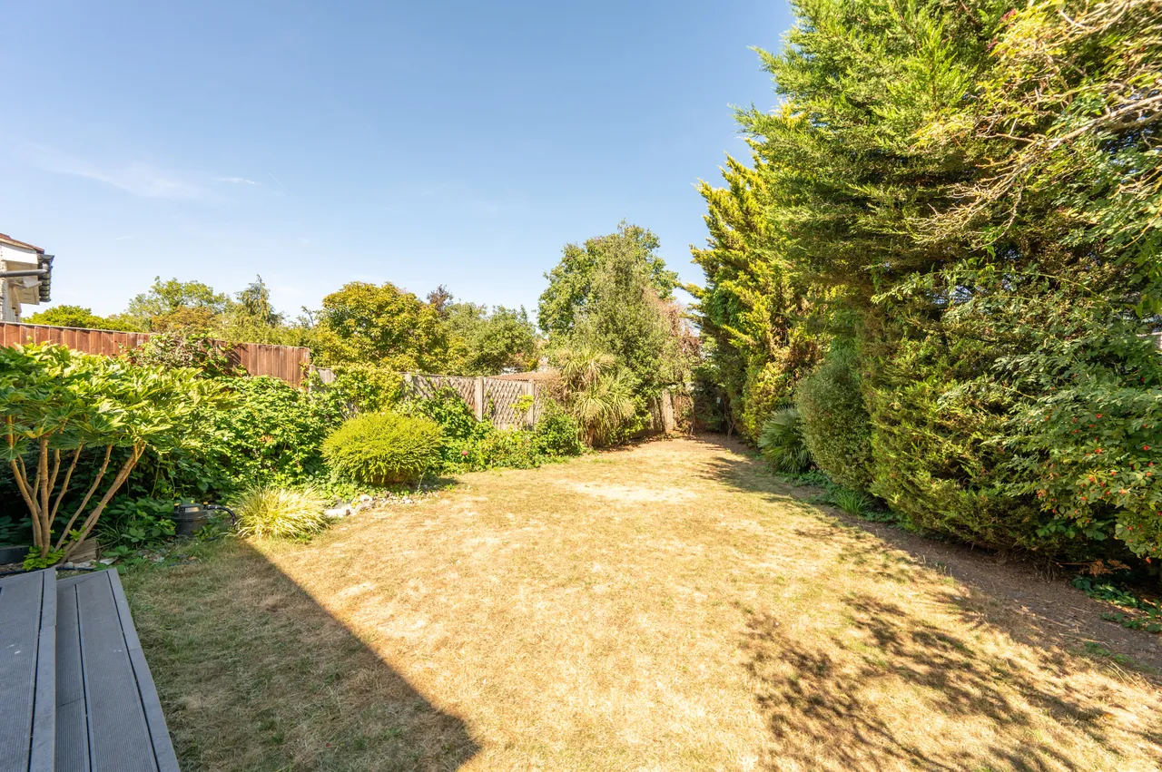 38 Helena Road, London, photo 5