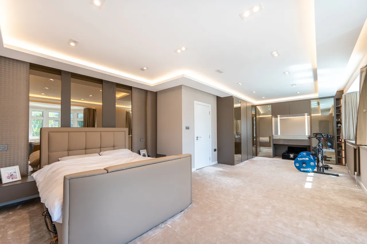 38 Helena Road, London, photo 10