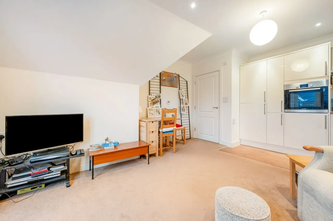 Lyndhurst, SO43, photo 15